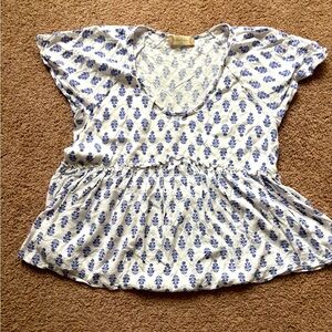 Adorable white with blue babydoll top, Altar’d state Small